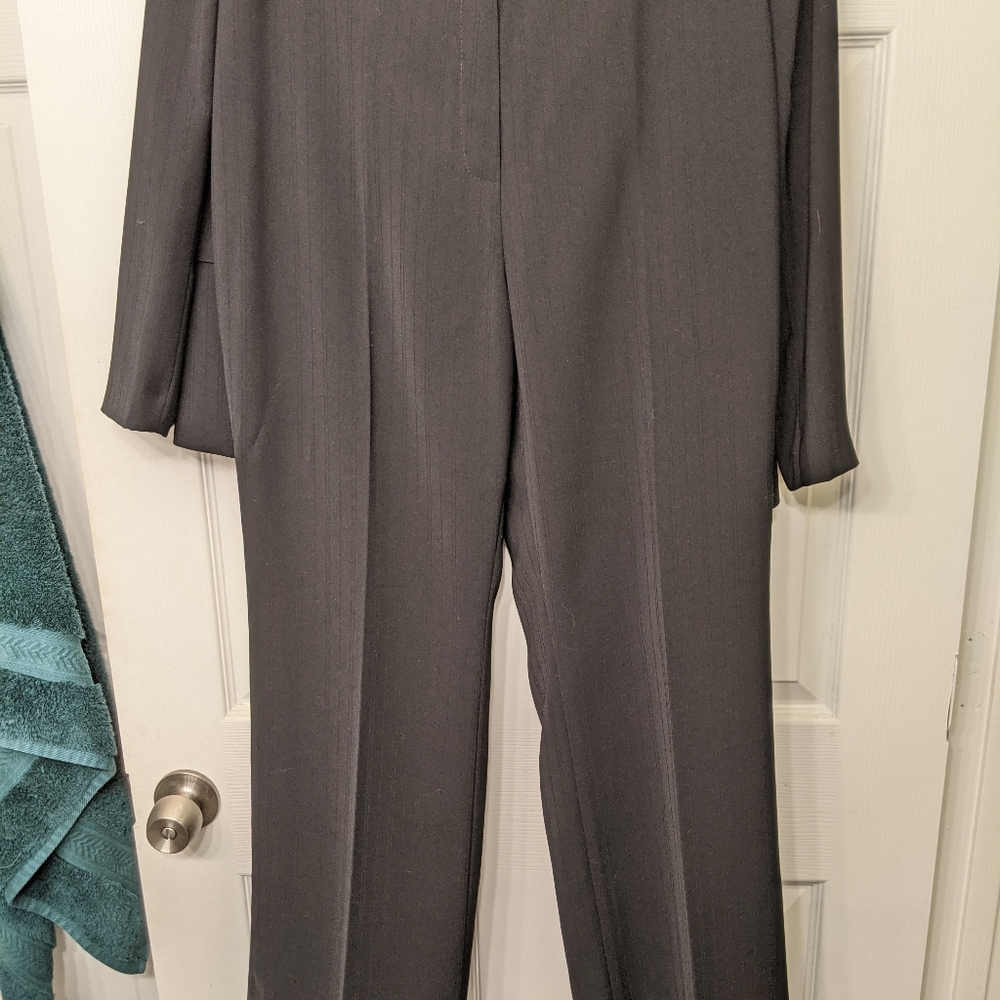 Black Kasper full suit - Picture 3 of 4